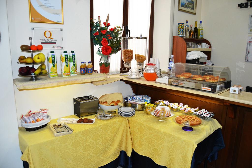 B&B Centrale Affittacamere Reggio di Calabria Exteriör bild